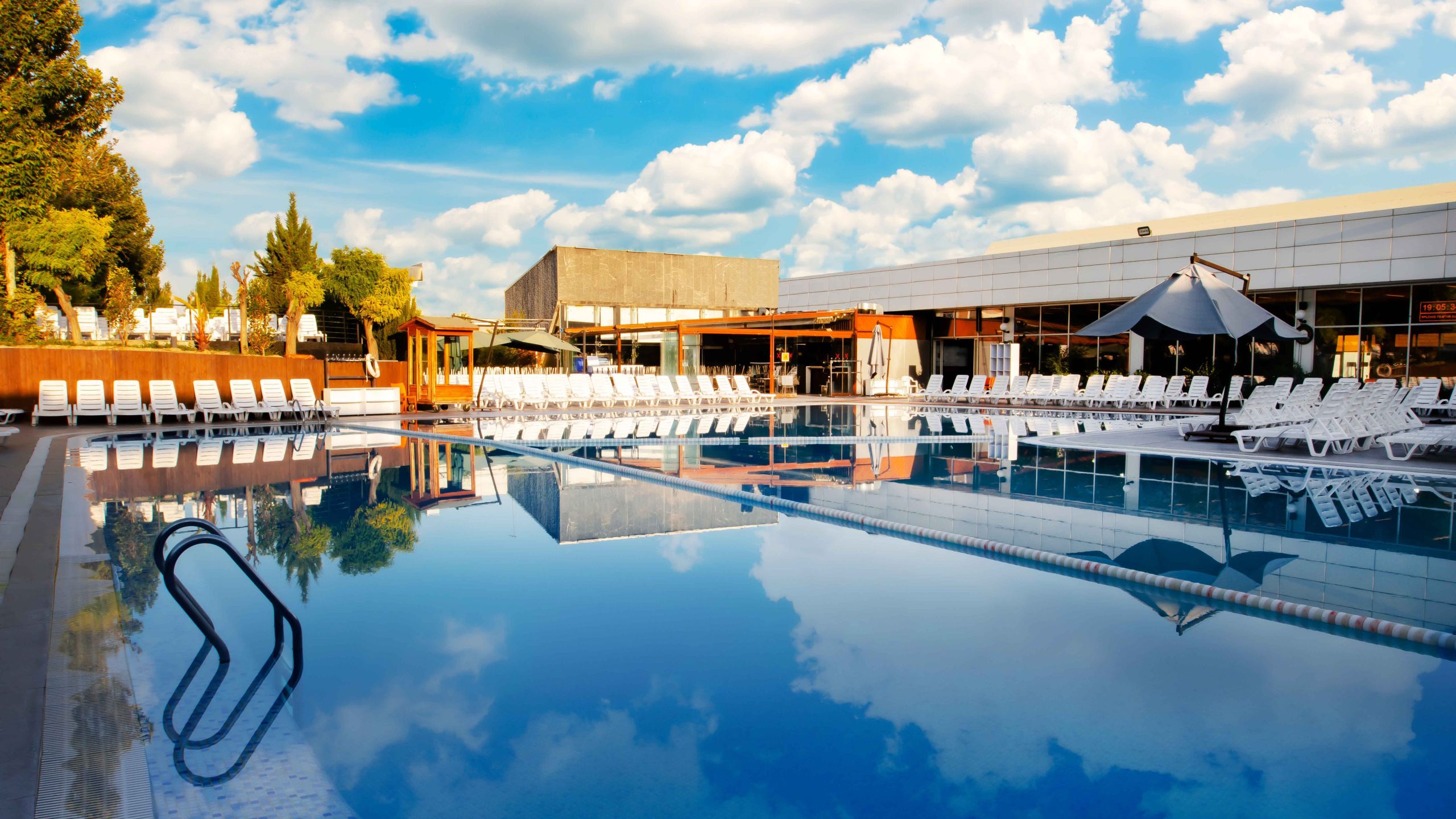 مجموعه ورزشی بینالمللی آفتاب