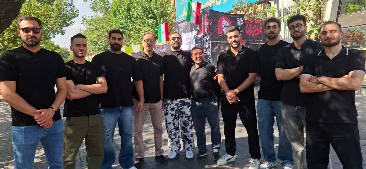 حضور اعضای تیم ملی واترپلوی ایران در مراسم تشییع رهبر شهید امت