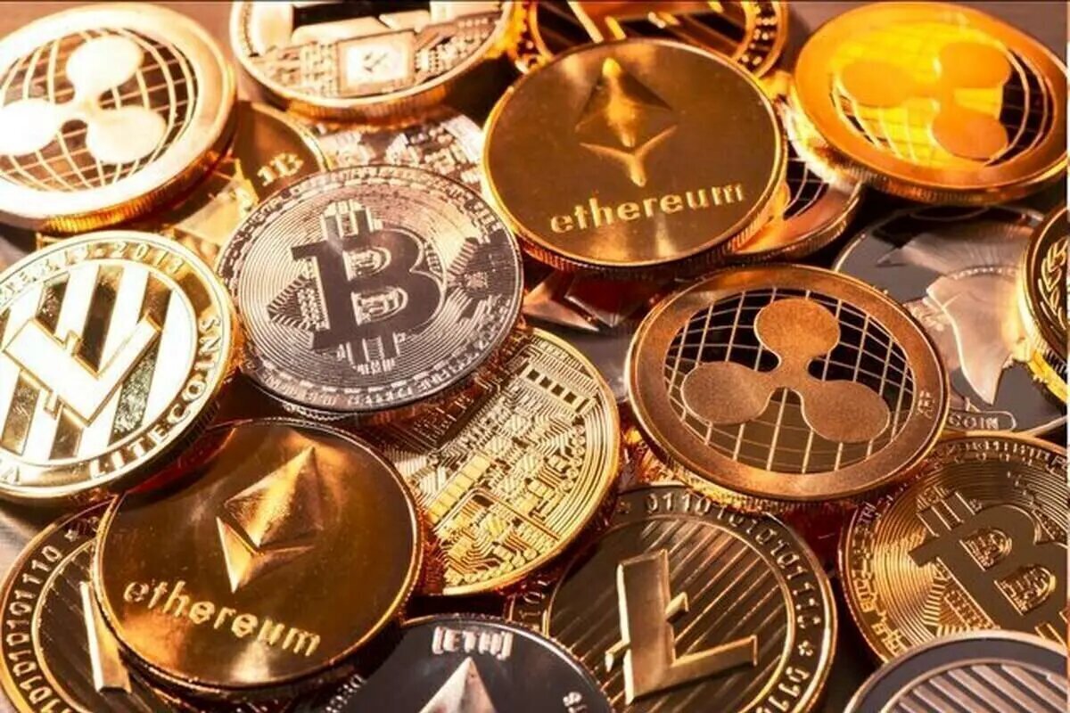 سقوط قیمت بیت‌کوین / بزرگ‌ترین ارز دیجیتال به زیر ۶۳ هزار دلار رسید