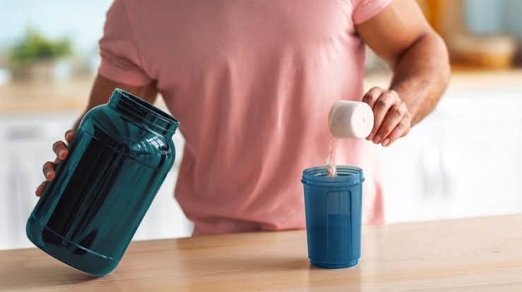راهنمای خرید مکمل خارجی اصل؛ چگونه مکمل اورجینال را از تقلبی تشخیص دهیم؟